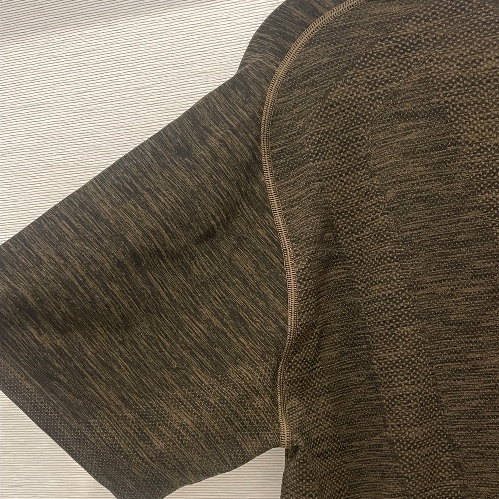 LULULEMON METAL VENT TECH MENS SHIRT! Size: L! - Picture 7 of 11